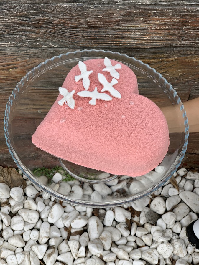 Романтический тортик — самый вкусный подарок на День Святого Валентина!